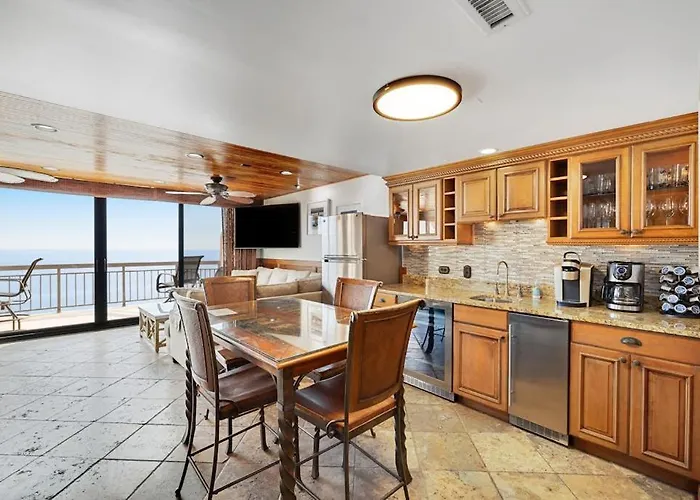 Fountainhead Towers 1705 *
